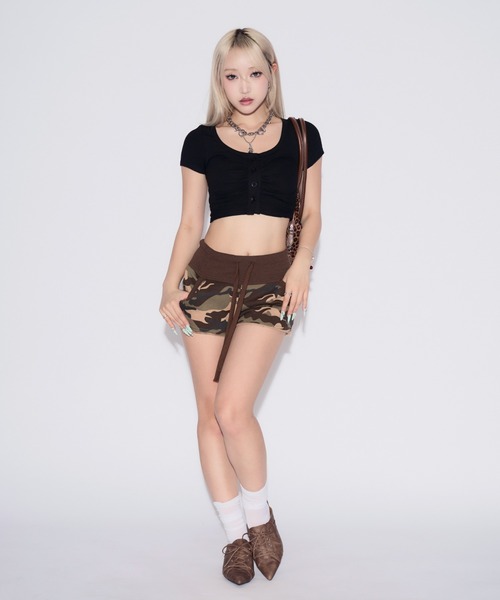 tinkerend(ティンカーエンド)の「Henley Neck Cropped T-shirt / ヘンリーネッククロップドTシャツ(Tシャツ/カットソー・レディース・ライトグレー/ブラック・FREE)」の20枚目の写真