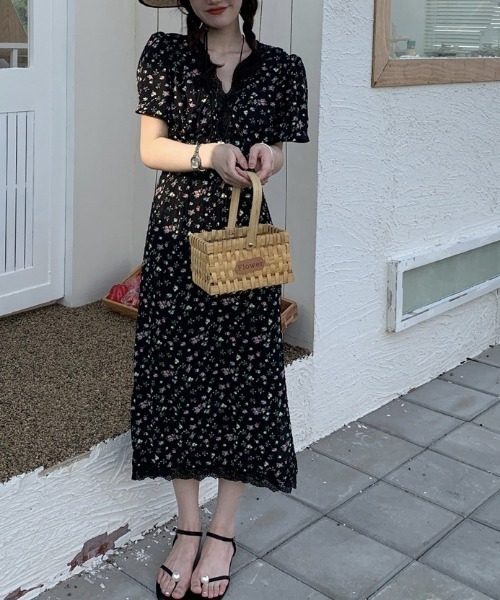 YUGA(ユーガ)の「YUGA_YGMC Korean-style Floral print dress(ワンピース・レディース・ブラック・FREE)」の17枚目の写真