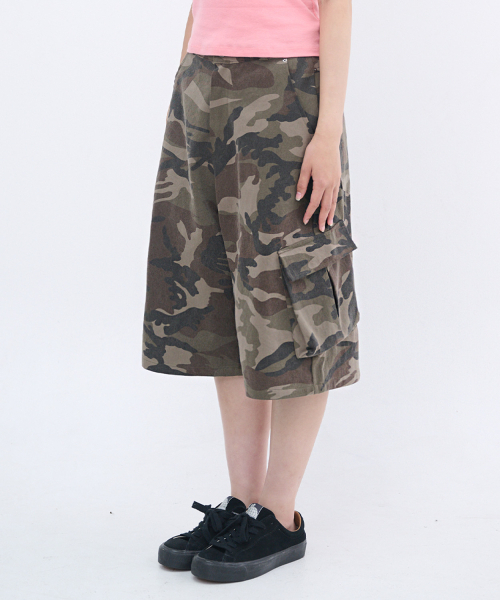 ITZAVIBE(イッザバイブ)の「CAMO SIDE POCKET BERMUDA PANTS(その他パンツ・レディース・その他・MEDIUM/LARGE)」の3枚目の写真