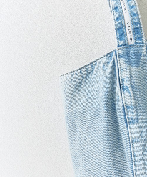 Calvin Klein（カルバン・クライン）の「Calvin Klein/カルバンクライン ビスチェ - デニムトラッカータンクビスチェ DENIM TRUCKER TANK FRESH WATER デニムビスチェ タンクトップ フロントボタン レディース 秋 秋服 2026年秋冬（キャミソール・レディース・ブルー・S/M）」の16枚目の写真