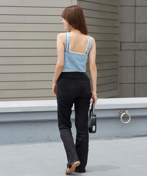 Calvin Klein（カルバン・クライン）の「Calvin Klein/カルバンクライン ビスチェ - デニムトラッカータンクビスチェ DENIM TRUCKER TANK FRESH WATER デニムビスチェ タンクトップ フロントボタン レディース 秋 秋服 2026年秋冬（キャミソール・レディース・ブルー・S/M）」の12枚目の写真