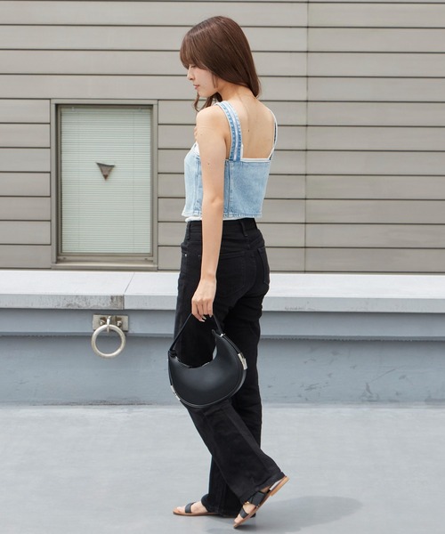 Calvin Klein（カルバン・クライン）の「Calvin Klein/カルバンクライン ビスチェ - デニムトラッカータンクビスチェ DENIM TRUCKER TANK FRESH WATER デニムビスチェ タンクトップ フロントボタン レディース 秋 秋服 2026年秋冬（キャミソール・レディース・ブルー・S/M）」の11枚目の写真