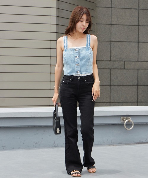 Calvin Klein（カルバン・クライン）の「Calvin Klein/カルバンクライン ビスチェ - デニムトラッカータンクビスチェ DENIM TRUCKER TANK FRESH WATER デニムビスチェ タンクトップ フロントボタン レディース 秋 秋服 2026年秋冬（キャミソール・レディース・ブルー・S/M）」の8枚目の写真
