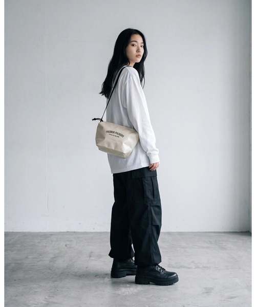 FREDRIK PACKERS(フレドリックパッカーズ)の「【FREDRIK PACKERS/フレドリックパッカーズ】#11 DUCK PVC SHOULDER ダック ピーブイシー ショルダー(ショルダーバッグ・レディース・ブラック/ホワイト/ブラウン・FREE)」の5枚目の写真