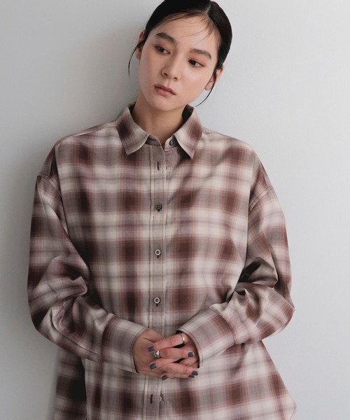 LOWRYS FARM(ローリーズファーム)の「オンブレチェックシャツ 824240(シャツ/ブラウス・レディース・ブルー系その他/ピンク系その他/グレー系その他/ボルドー・FREE)」の4枚目の写真