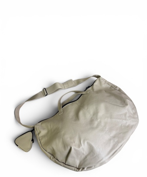 CHELSEA New York(チェルシーニューヨーク)の「ポーチツキPUショルダートートL(ショルダーバッグ・レディース・ブラック/ブラウン/アイボリー・FREE)」の2枚目の写真