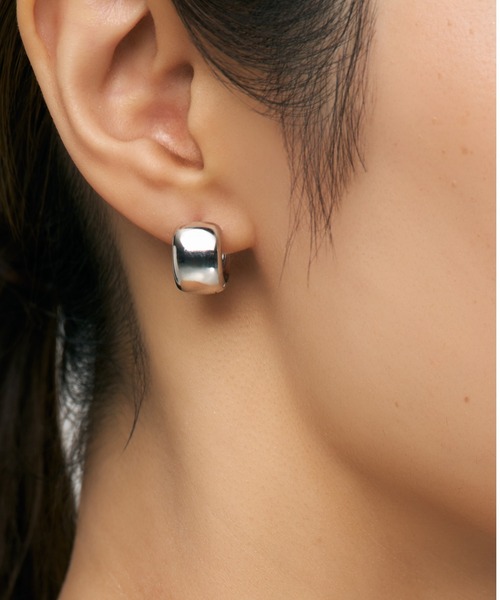 UNITED JEWELS-ef-(ユナイテッドジュエルズイフ)の「Band Hoop Mini Pierce(ピアス(両耳用)・レディース・イエローゴールド/シルバー・FREE)」の5枚目の写真