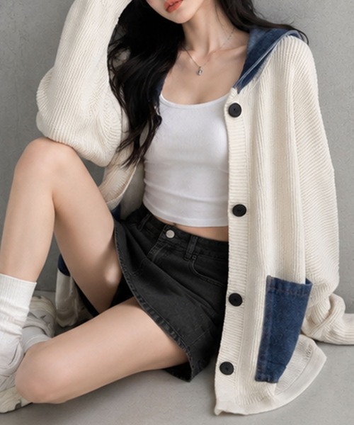 GLAMOROUS JANE(グラマラスジェーン)の「デニムフードニットカーディガン(ニット/セーター・レディース・チャコールグレー/ブラック/ベージュ/アイボリー・FREE)」の5枚目の写真
