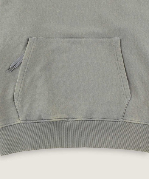 VANS(バンズ)の「TOKYO AFTER HOURS フーディー / TDC HOODIE Frost Gray VN000TRS85T1(パーカー・メンズ・グレー・LARGE/X-SMALL/SMALL/MEDIUM)」の6枚目の写真