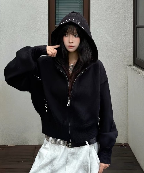 SHERU(シェル)の「パールデコクロップドジップパーカー(パーカー・レディース・ブラック・M)」の5枚目の写真