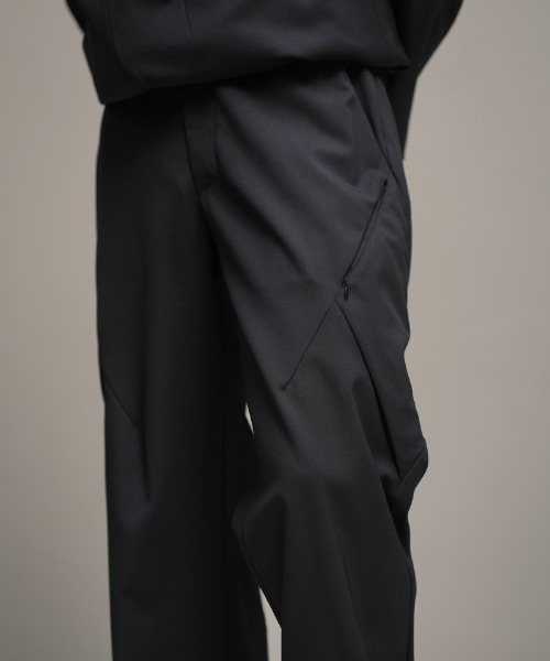 KIKO KOSTADINOV（キコ コスタディノフ）の「KIKO KOSTADINOV/キココスタディノフ/ERDIKO TROUSERS（その他パンツ・メンズ・ブラック・44）」の3枚目の写真