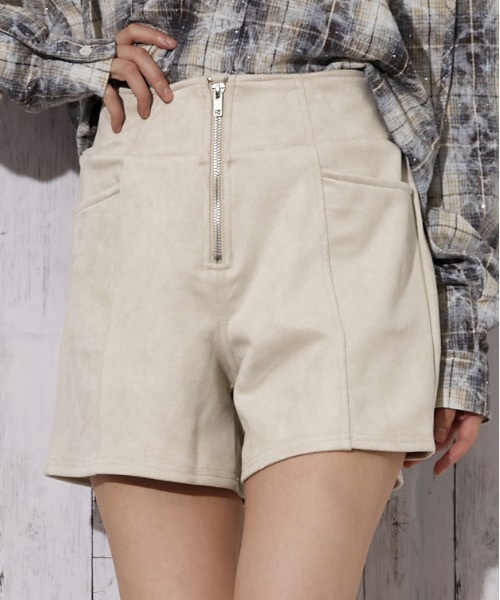 GORGE(ゴージ)の「スエード調 フロントZIPショートパンツ|全3色(その他パンツ・レディース・グレイッシュベージュ/ブラック/カーキ・F)」の3枚目の写真