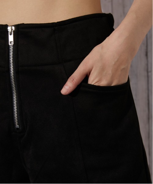 GORGE(ゴージ)の「スエード調 フロントZIPショートパンツ|全3色(その他パンツ・レディース・グレイッシュベージュ/ブラック/カーキ・F)」の18枚目の写真