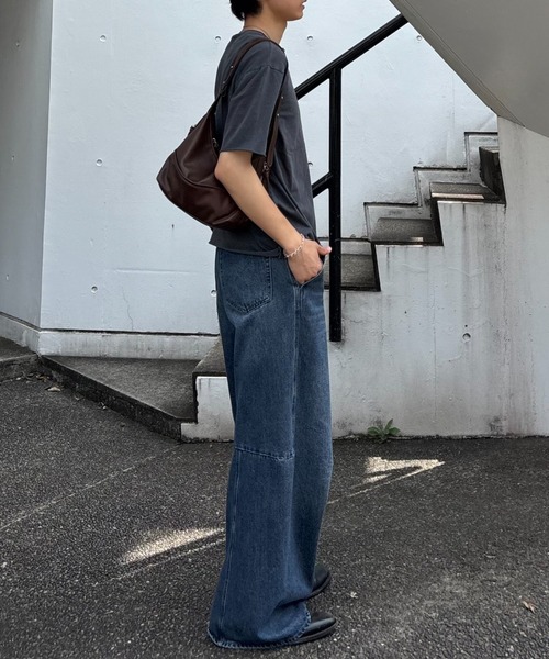 Never mind the XU / Chikashitsu+（ネバーマインド ザ エックスユー / チカシツプラス）の「【Chikashitsu +】daily hobo bag (2color) / 【チカシツプラス】デイリーボーボーバッグショルダーバッグ（ショルダーバッグ・メンズ・ブラウン/ブラック・ONE SIZE）」の8枚目の写真
