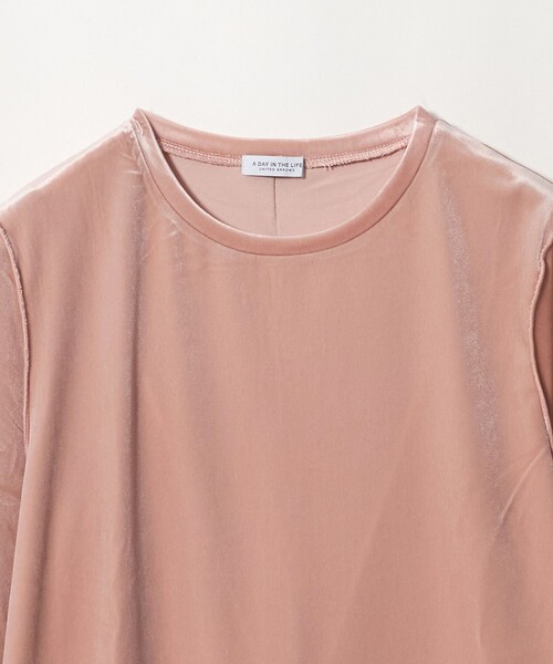 A DAY IN THE LIFE UNITED ARROWS(アデイインザライフユナイテッドアローズ)の「ベロア ロングスリーブ カットソー -ウォッシャブル- <A DAY IN THE LIFE>(Tシャツ/カットソー・レディース・オフホワイト/ライトピンク/モカ/ネイビー・FREE)」の6枚目の写真