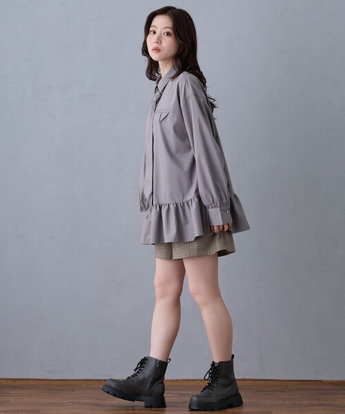 NICOLE CLUB（ニコル　クラブ）の「ダブルベルトショートパンツ（その他パンツ・レディース・ライトグレー/ベージュ・M）」の9枚目の写真