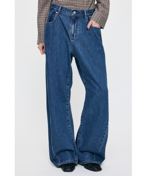 MOUSSY(マウジー)の「LOOSE WAIST DENIM STRAIGHT(デニムパンツ・レディース・ワンウォッシュ/ブルー・0/2/1)」の2枚目の写真