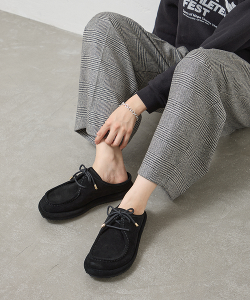 journal standard L'essage（ジャーナルスタンダードレサージュ）の「CAMINANDO/カミナンド SUEDE LACE UP MULES ミュール（その他シューズ・レディース・ブラック・9/XX-SMALL/7/6）」の2枚目の写真