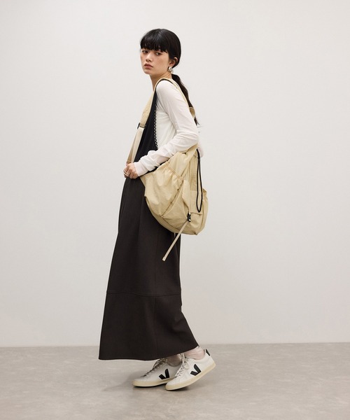 ADAM ET ROPE'(アダムエロペ)の「【WEB限定】エアリーライトバックパック(バックパック/リュック・レディース・グレー/オフホワイト/ブラック・FREE)」の18枚目の写真