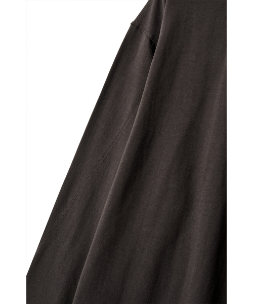 YOUCHE PRET A PORTER(ユッシュプレタポルテ)の「SI SLANT LONG SLEEVE TEE Earth Brown(Tシャツ/カットソー・メンズ・その他・LARGE/MEDIUM)」の7枚目の写真
