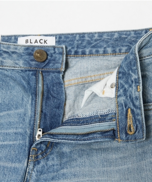 BLACK BY MOUSSY(ブラックバイマウジー)の「MANDHELING light blue Denim(デニムパンツ・レディース・ライトブルー・24inch/26inch/23inch/25inch)」の9枚目の写真