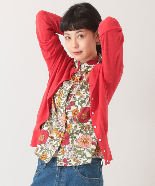 E hyphen world gallery MANIA（イーハイフンワールドギャラリーマニア）の「M ルーズパフスリーブブラウス（シャツ/ブラウス・レディース・オフホワイト/マルチ/ネイビー・FREE）」の3枚目の写真