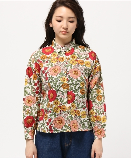 E hyphen world gallery MANIA（イーハイフンワールドギャラリーマニア）の「M ルーズパフスリーブブラウス（シャツ/ブラウス・レディース・オフホワイト/マルチ/ネイビー・FREE）」の5枚目の写真