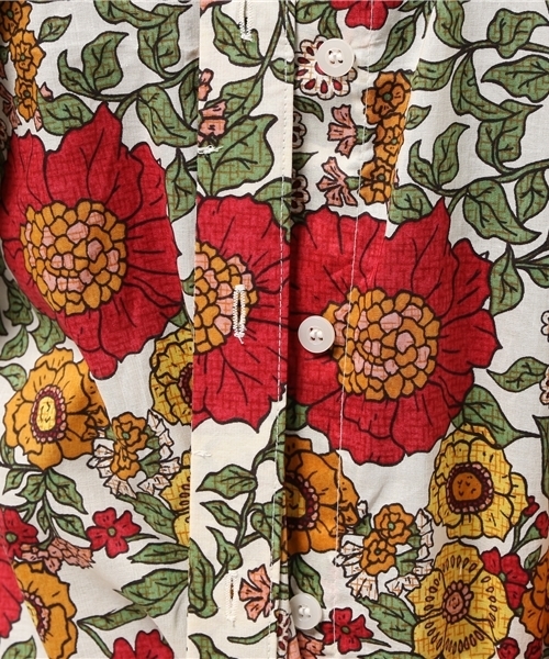 E hyphen world gallery MANIA（イーハイフンワールドギャラリーマニア）の「M ルーズパフスリーブブラウス（シャツ/ブラウス・レディース・オフホワイト/マルチ/ネイビー・FREE）」の10枚目の写真