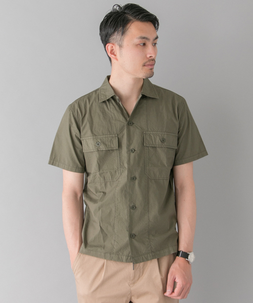 URBAN RESEARCH（アーバンリサーチ）の「UR タイプライターミリタリーS/Sシャツ（シャツ/ブラウス・メンズ・ネイビー/ベージュ/カーキ・LARGE/MEDIUM）」の16枚目の写真