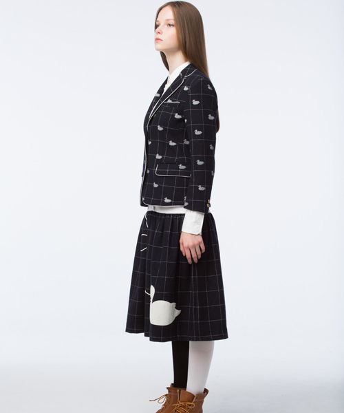 koe×THOM BROWNE（コエトムブラウン）の「[KOE×THOM BROWNE]WOMENS DUCK SHIRTDRESS（シャツワンピース・レディース・ホワイト・MEDIUM/SMALL/LARGE）」の7枚目の写真