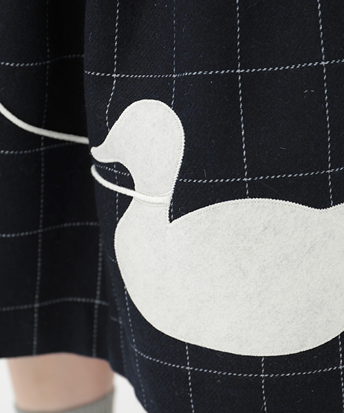 koe×THOM BROWNE（コエトムブラウン）の「[KOE×THOM BROWNE]WOMENS DUCK SHIRTDRESS（シャツワンピース・レディース・ホワイト・MEDIUM/SMALL/LARGE）」の18枚目の写真
