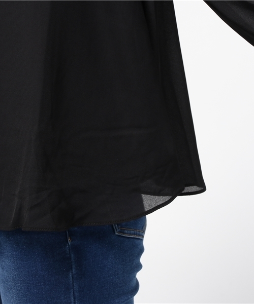 merlot plus(メルロープリュス)の「ダブルフラワー襟ブラウス2525(シャツ/ブラウス・レディース・ブラック/ベージュ/ネイビー/オフホワイト・FREE)」の7枚目の写真