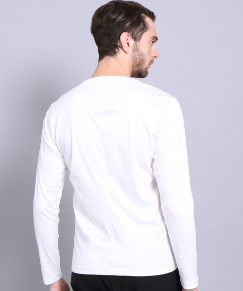 5351 POUR LES HOMMES（ゴーサンゴーイチプールオム）の「シルフィースムースプリントＶネック（Tシャツ/カットソー・メンズ・オフホワイト/カーキ/ブラック・2/3/1）」の6枚目の写真