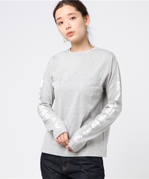 Honeys（ハニーズ）の「袖ロゴプリントＴシャツ（Tシャツ/カットソー・レディース・ブラック/カーキ/オフホワイト/杢グレー・S/M/L）」の3枚目の写真