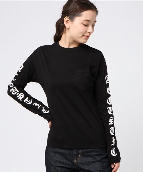 Honeys（ハニーズ）の「袖ロゴプリントＴシャツ（Tシャツ/カットソー・レディース・ブラック/カーキ/オフホワイト/杢グレー・S/M/L）」の2枚目の写真