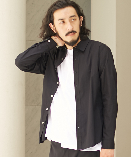 AMERICAN RAG CIE(アメリカンラグシー)の「アメリカンラグシーオリジナル 刺繍入ブロードシャツ(シャツ/ブラウス・メンズ・ホワイト/サックスブルー/ダークグリーン/ブラック・1/2)」の1枚目の写真