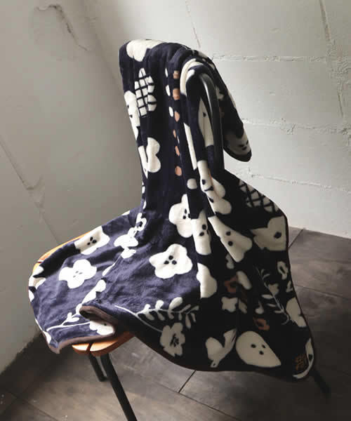 SESTO（セスト）の「ab18aw/大花柄ブランケットM / ひざ掛け
