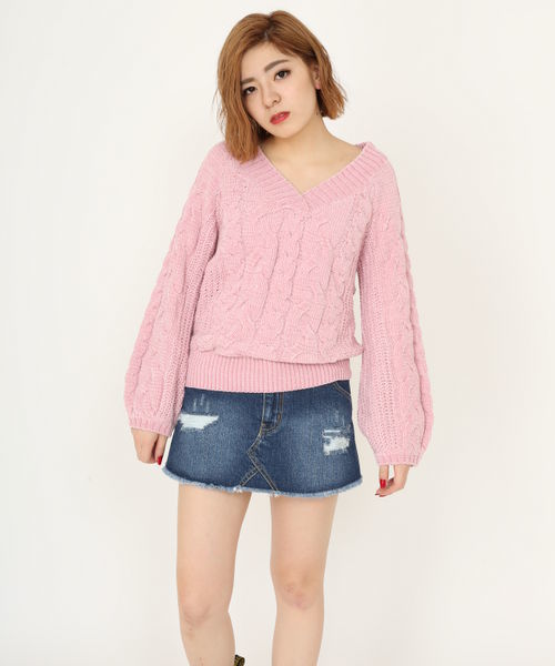 ENVYM（アンビー）の「ケーブルモールＶネックニット（ニット/セーター・レディース・ホワイト/グレー/ピンク/ブルー・FREE）」の4枚目の写真