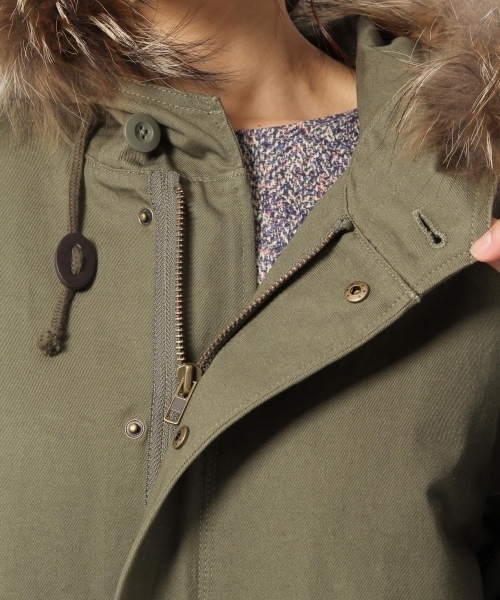 laboratory work(ラボラトリーワーク)の「ラクーンファー付きモッズコート(モッズコート・レディース・カーキ・MEDIUM)」の9枚目の写真