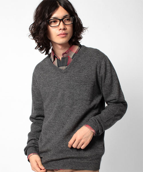 NANO universe（ナノユニバース）の「エアーヤーン Vネックニット（ニット/セーター・メンズ・ネイビー/ライトグレー/チャコール/ブラック/ブルー/エンジ/レッド/オレンジ/ピンク・SMALL/MEDIUM/LARGE）」の4枚目の写真