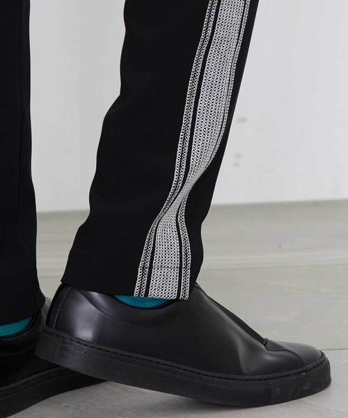 UNITED TOKYO（ユナイテッドトウキョウ）の「エンブロイダリーパンツ（その他パンツ・メンズ・ブラック/ブラウン・1/2/3）」の6枚目の写真