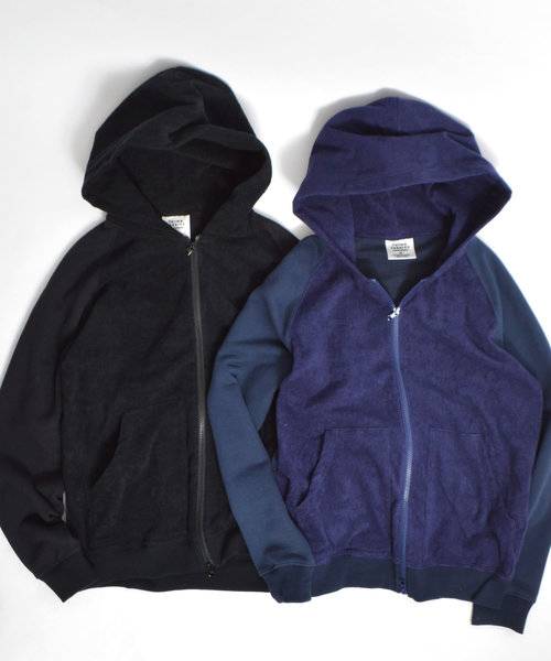 THING FABRICS（シングファブリックス）の「tHING FABRICS/シングファブリックス Switching CORDURA Zip Hoodie (Short Pile)（パーカー・メンズ・ブラック/ネイビー・M/L）」の17枚目の写真