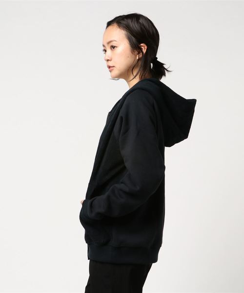 THING FABRICS（シングファブリックス）の「tHING FABRICS/シングファブリックス Switching CORDURA Zip Hoodie (Short Pile)（パーカー・メンズ・ブラック/ネイビー・M/L）」の9枚目の写真