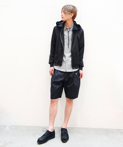 MIDWEST（ミッドウエスト）の「ANREALAGE×MIDWEST 別注レーザーパーカー（パーカー・メンズ・ブラック/ネイビー・2/1）」の17枚目の写真