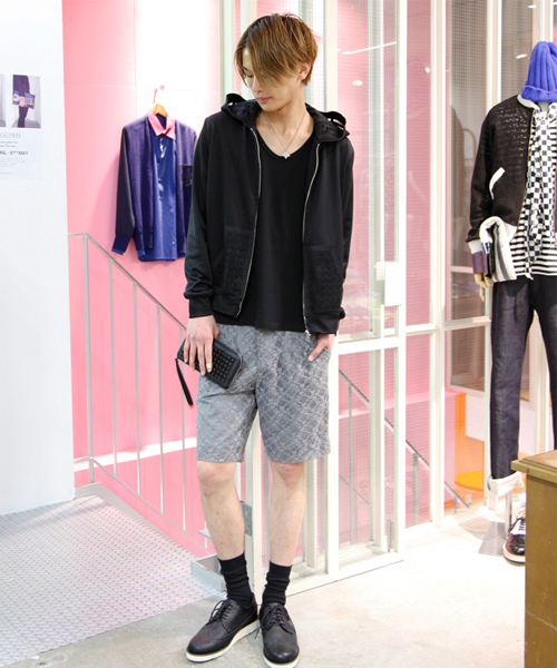 MIDWEST（ミッドウエスト）の「ANREALAGE×MIDWEST 別注レーザーパーカー（パーカー・メンズ・ブラック/ネイビー・2/1）」の15枚目の写真