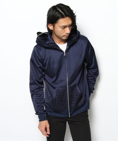 MIDWEST（ミッドウエスト）の「ANREALAGE×MIDWEST 別注レーザーパーカー（パーカー・メンズ・ブラック/ネイビー・2/1）」の16枚目の写真