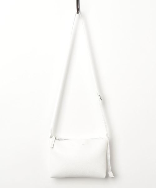 NUMBER (N)INE(ナンバーナイン)の「スーベニアプレミアムPUレザーサコッシュ(ショルダーバッグ・メンズ・ブラック/ネイビー/グレー/イエロー/レッド/ホワイト・FREE)」の2枚目の写真