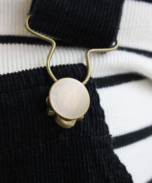 Chico（チコ）の「コーデュロイサロペットSK（スカート・レディース・ブラック/アイボリー/カーキ・FREE）」の8枚目の写真