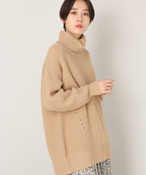 LOWRYS FARM（ローリーズファーム）の「アゼタートルチュニック　818844（ニット/セーター・レディース・ブラック/ベージュ/パープル/アイボリー・FREE）」の2枚目の写真