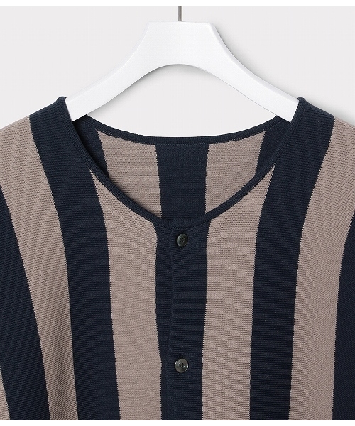 ADAM ET ROPE'（アダムエロペ）の「[山形ニット] ドライタッチクルーネックカーディガン（カーディガン/ボレロ・メンズ・ブラック/ブルー系その他2・L/M）」の7枚目の写真